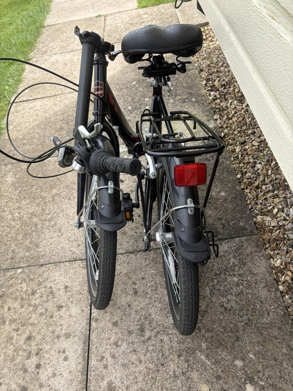 Tiger Foldaway Folding Unisex Bike, Black, Six Speed, 20inch alloy wheels.