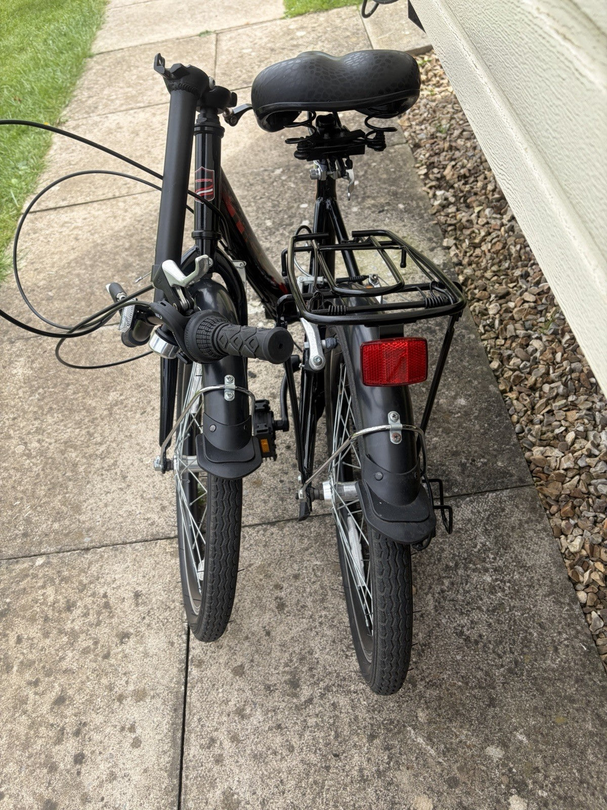 Tiger Foldaway Folding Unisex Bike, Black, Six Speed, 20inch alloy wheels.