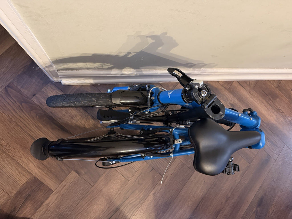Tern Link B7 Folding Bike with 20 inch Wheels, 7 Speed. Light Blue