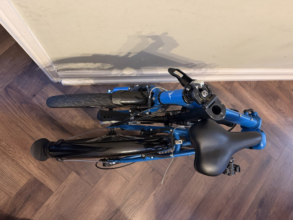 Tern Link B7 Folding Bike with 20 inch Wheels, 7 Speed. Light Blue