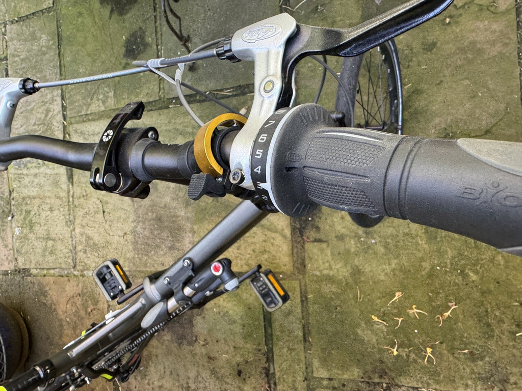 Dahon Jetstream P8 folding bike