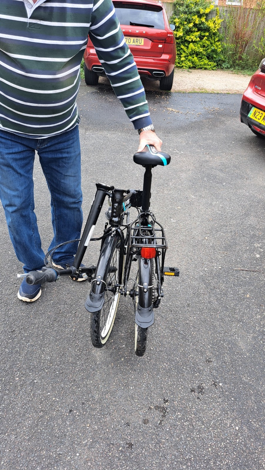 Dahon Vybe Folding City Bike 7-Speed Matte Black