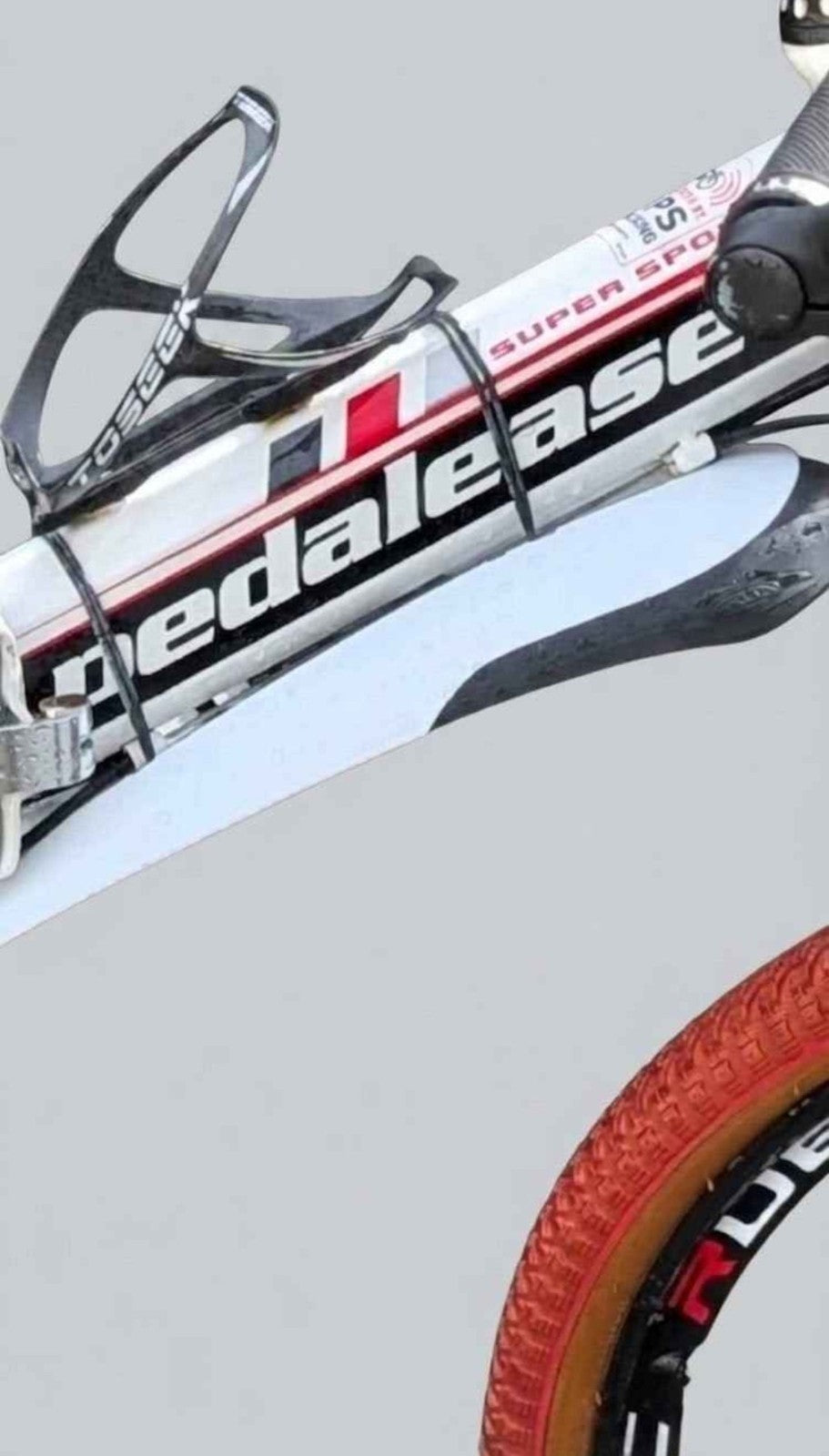 Adult Pedalease Full-Suspension Folding Mountain Bike. Excellent condition