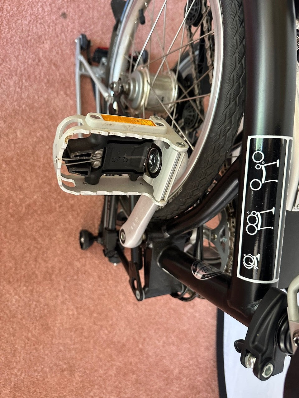 Brompton Folding Bike Black 6 Speed Gears Rear Carrier Bell Used Once M6R