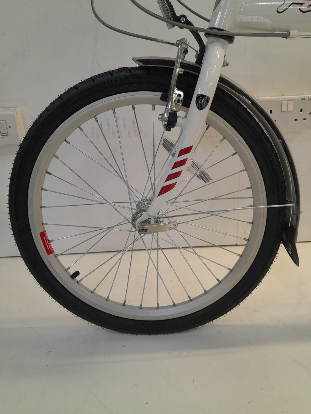 Falcon Go-to Unisex 20" Wheel 7-Speed Compact Alloy Folding Bike - White A