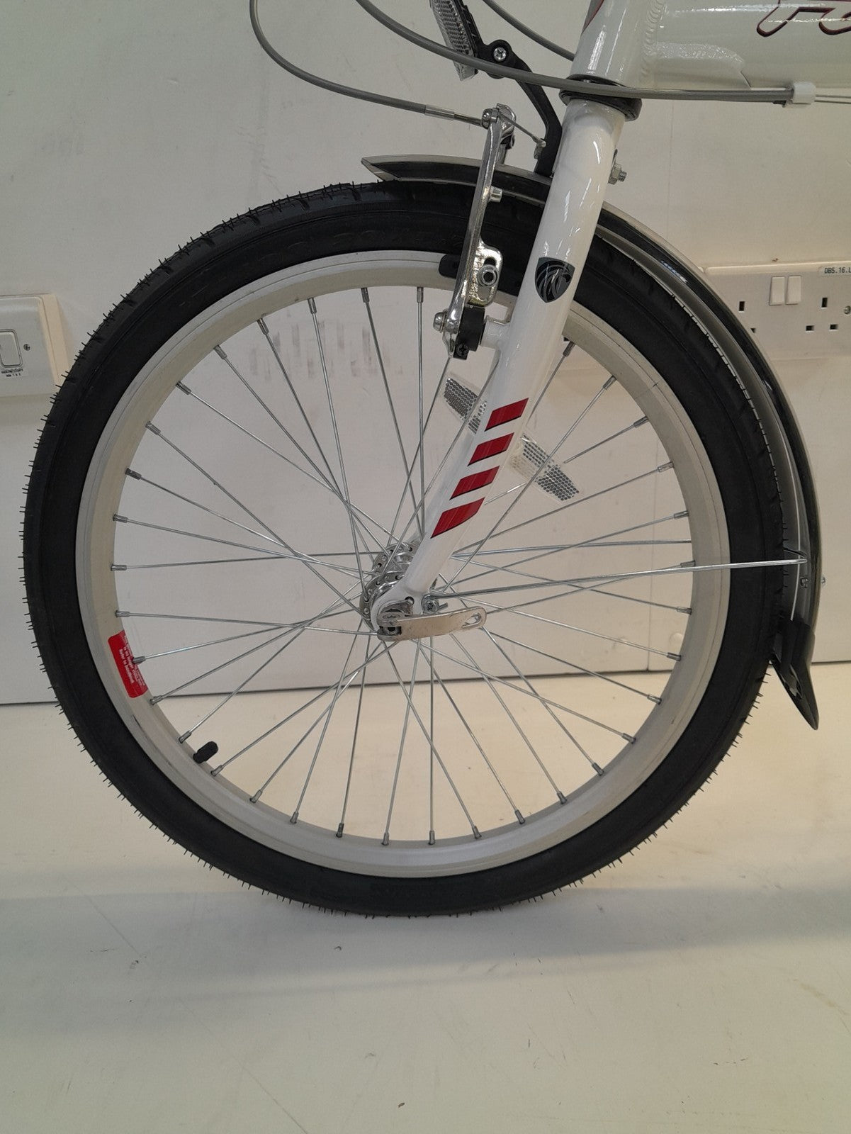 Falcon Go-to Unisex 20" Wheel 7-Speed Compact Alloy Folding Bike - White A