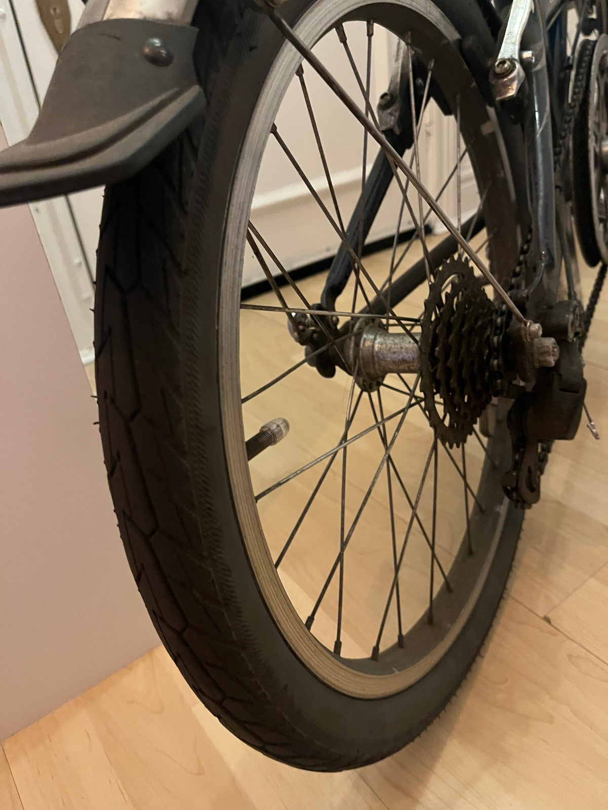 Dahon Speed D7 Folding Bike - Cracked Frame - For Parts