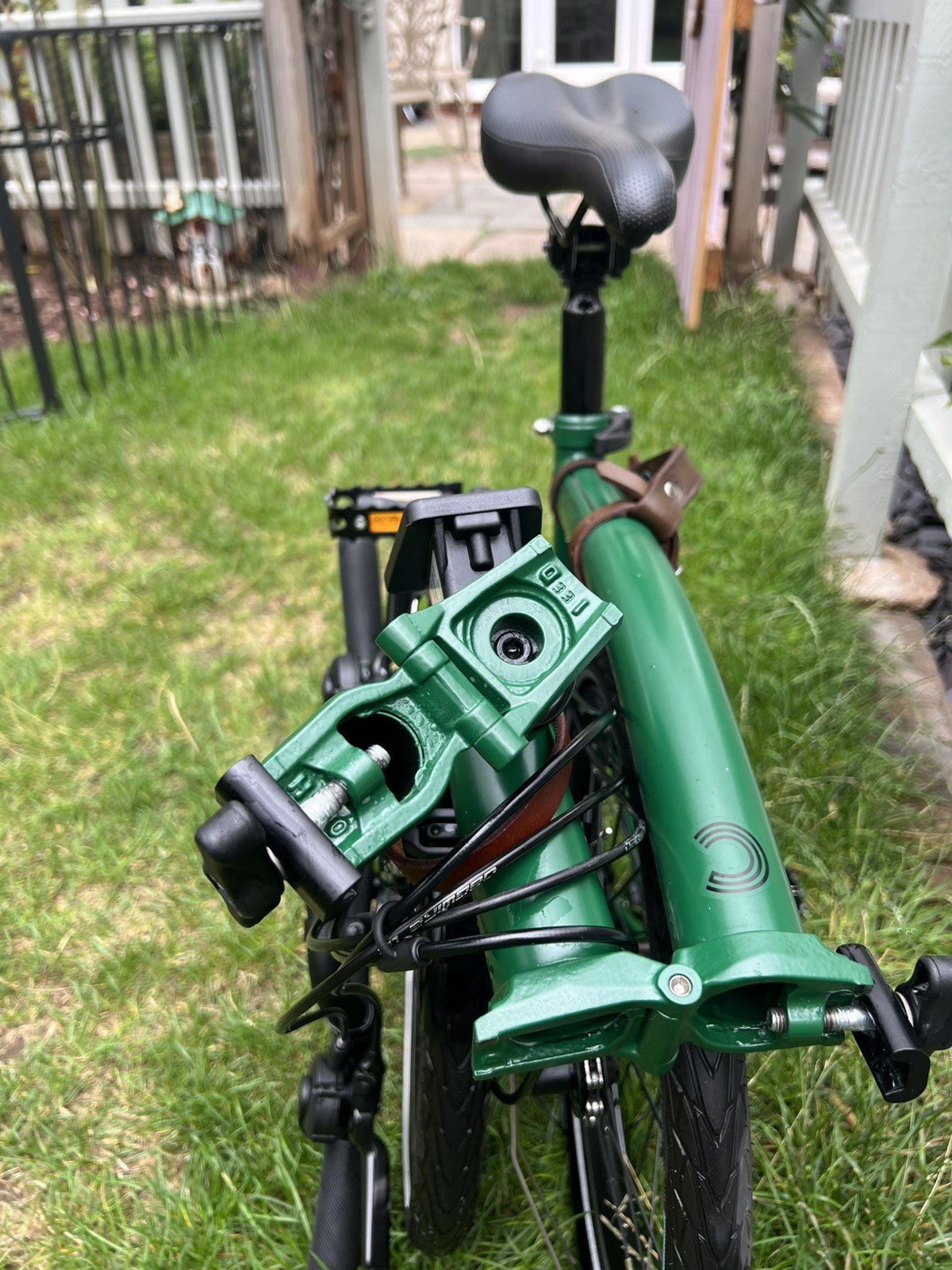 2024 Brompton C Line Explore 6-Speed - British Racing Green - pristine