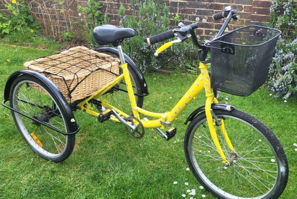 3 Wheel folding trike in good condition with gears, yellow