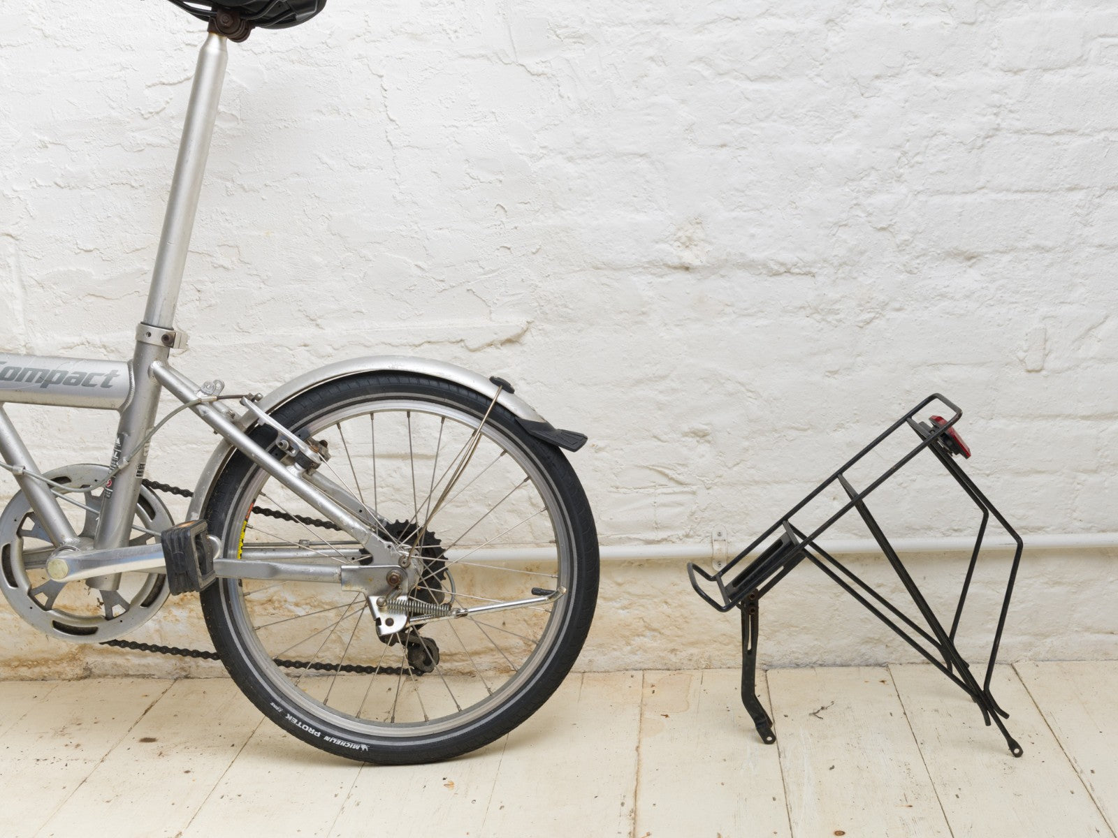 Saracen 20" wheel, 6 gear folding bicycle