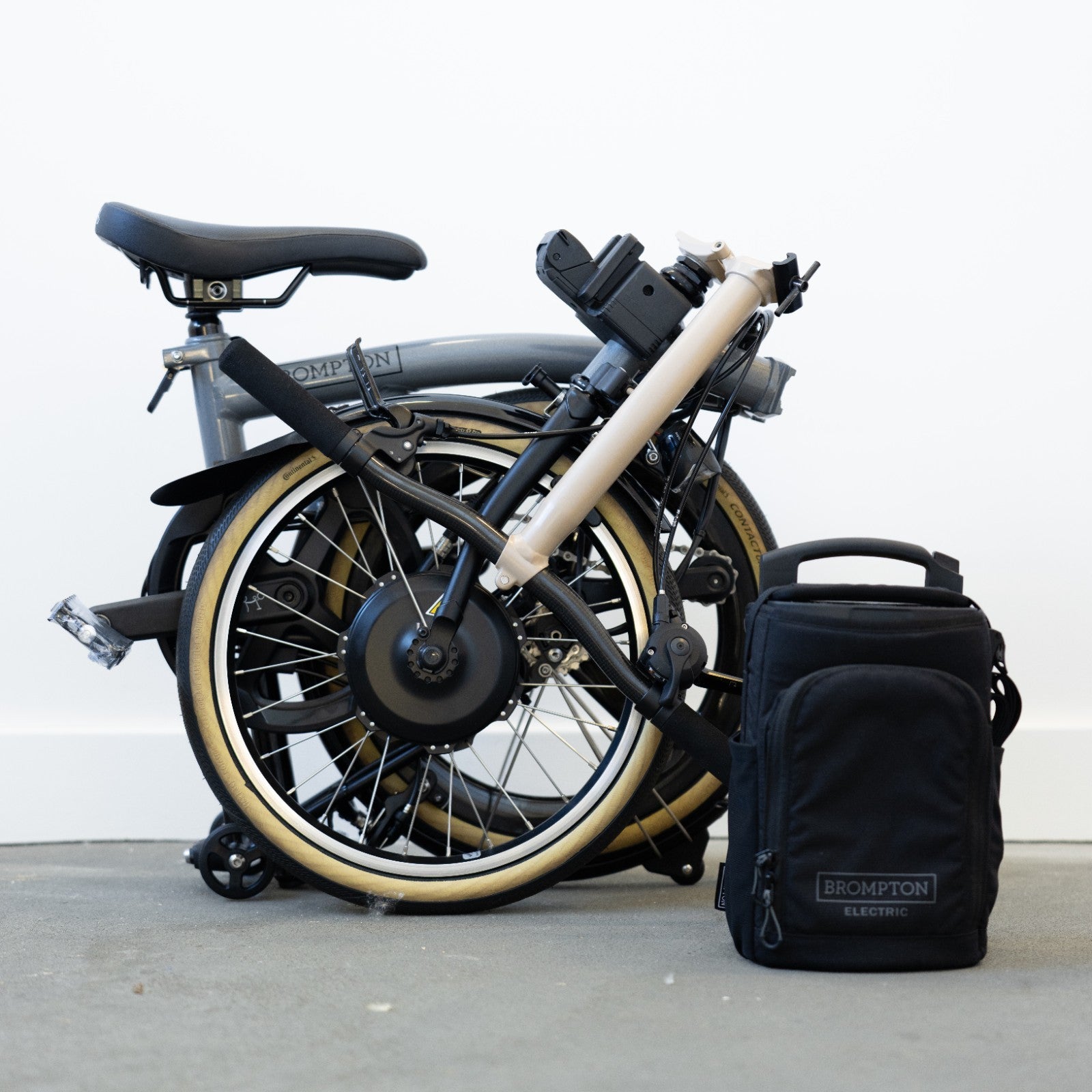 Brompton P Line Electric Storm Grey SMC Carbon Wheel Chris King Ti NOV 15.48kg