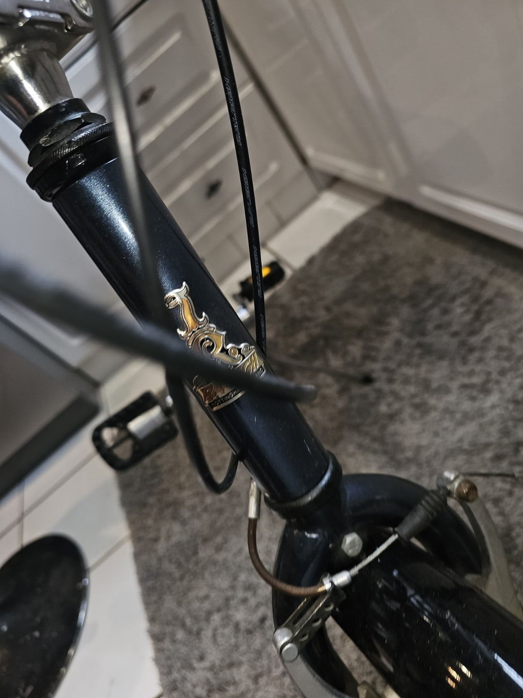 Lightweight Aluminium Raleigh Swift Folding Bike is in good condition