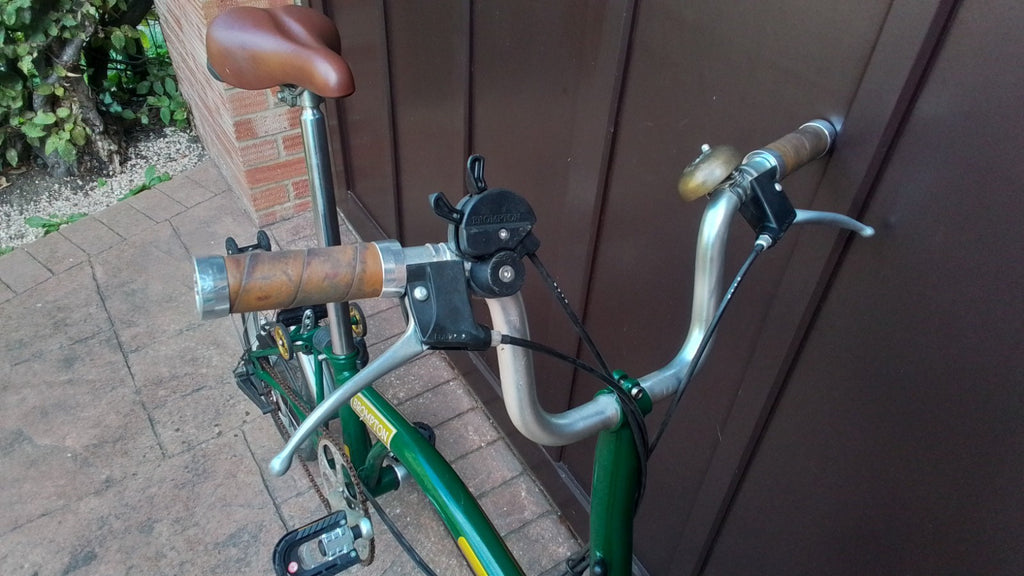 Brompton Folding Bike 3-Speed, Green.  Good Condition And  Ready For Use.