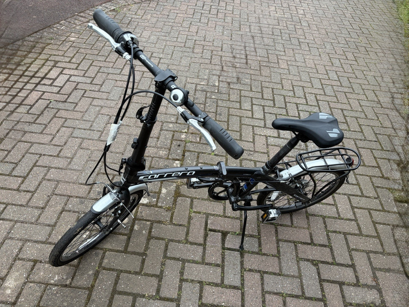 Carrera intercity  Folding Bike (Halfords}. 20" Wheels. Ideal for Commuting.