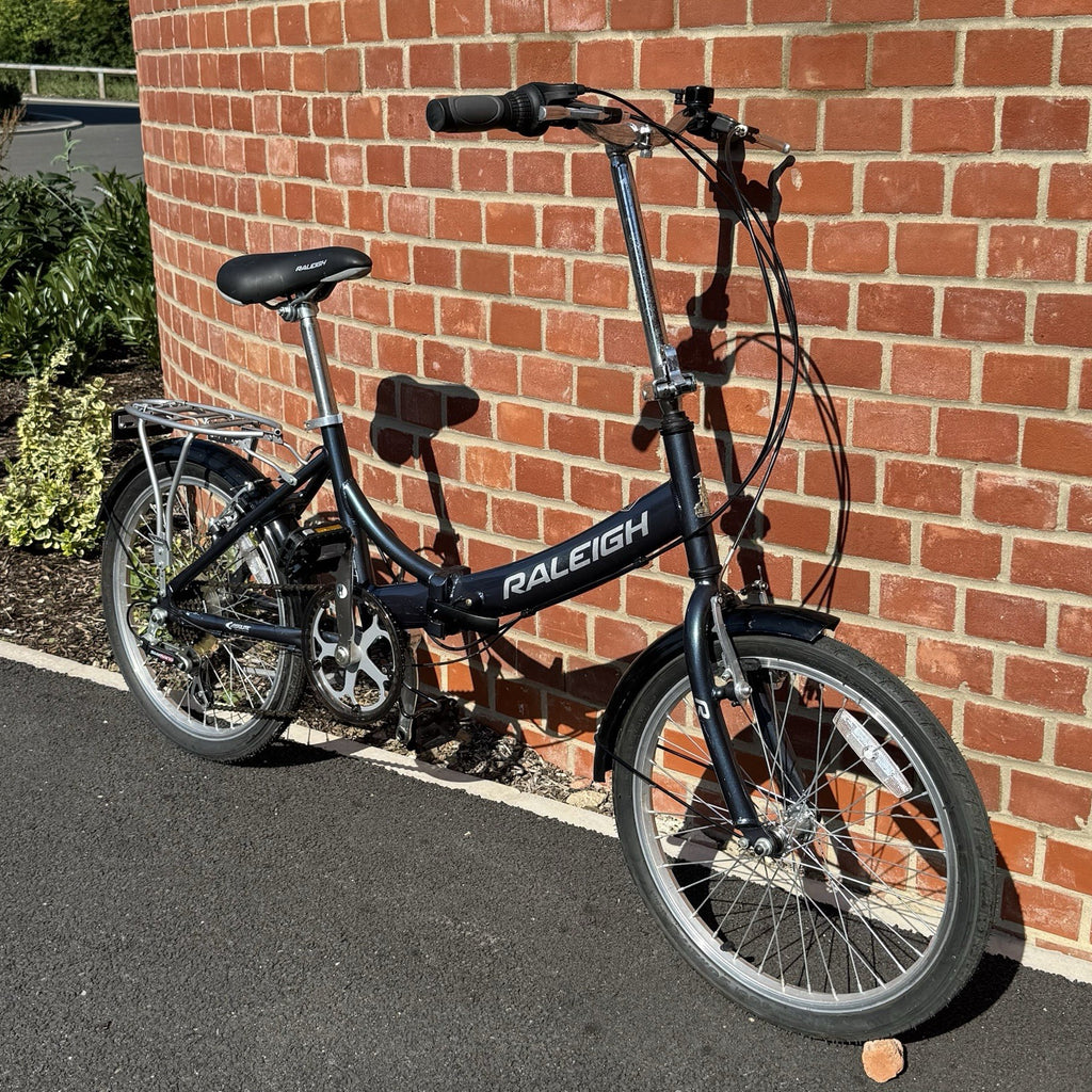 Raleigh Swift Aluminium Folding Bike Adults Compact 20” Wheels with Rack, Gears
