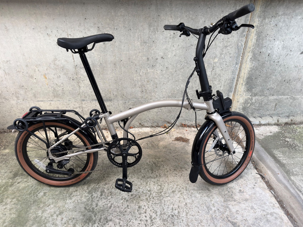Brompton G Line with Superoll & Handlebar control E-Motiq System 4 speed & extra
