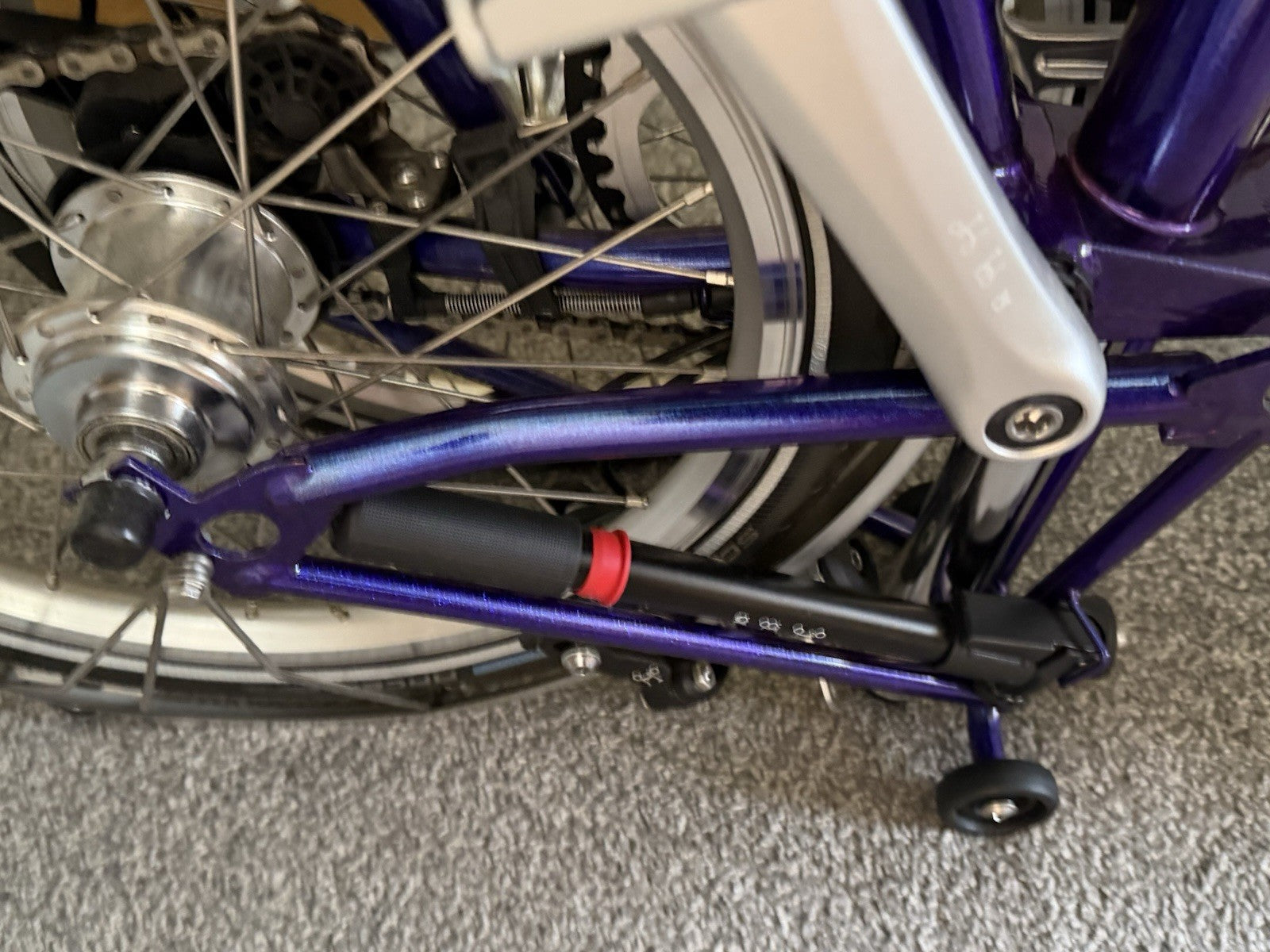 BROMPTON M6L FOLDING BIKE IN METALLIC PURPLE