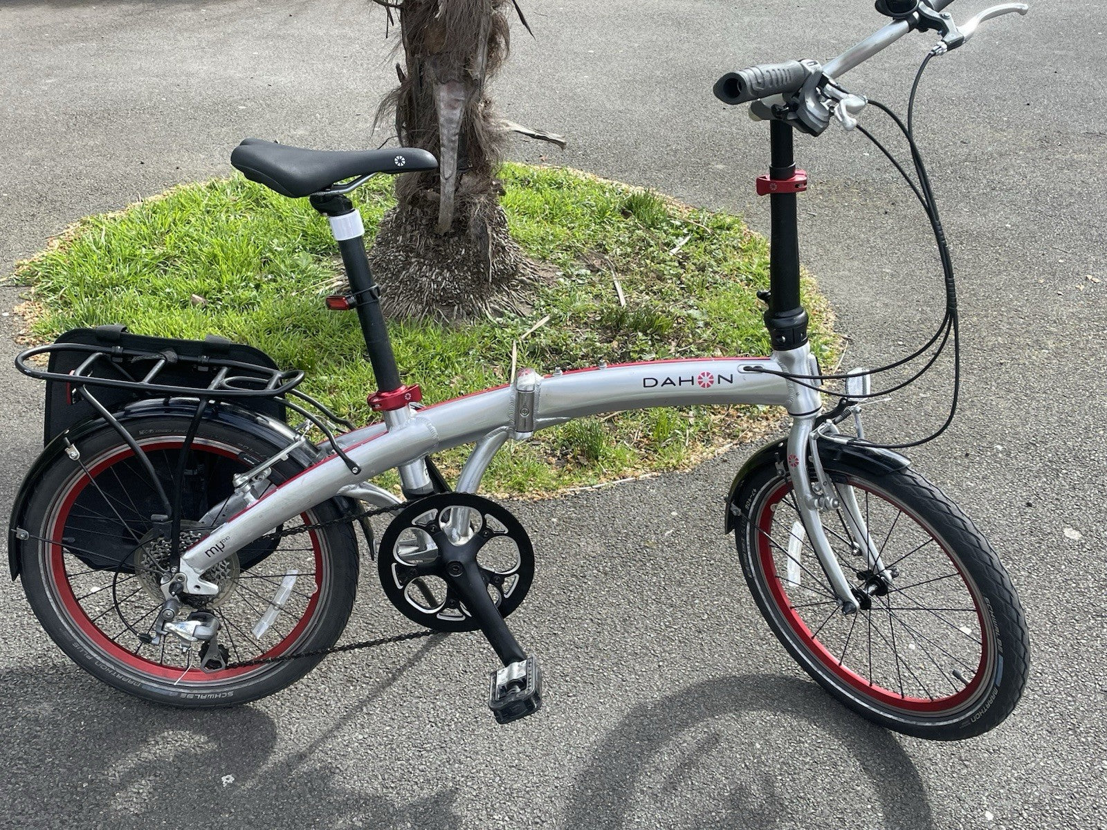 Dahon Mu d10 Folding Bike