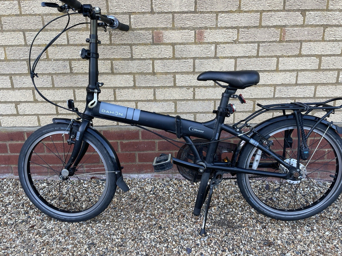 Dahon Vitesse 7005 Folding Bike 20" wheels fairly good condition, internal gears