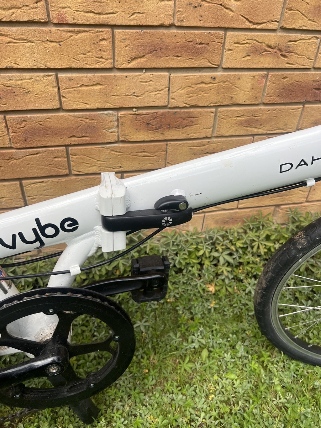 Dahon Vybe D7 Folding Bike (£599 New) white happy to ship