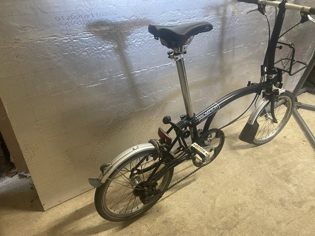 Brompton 16in Folding Bike Black/Silver Mudguards