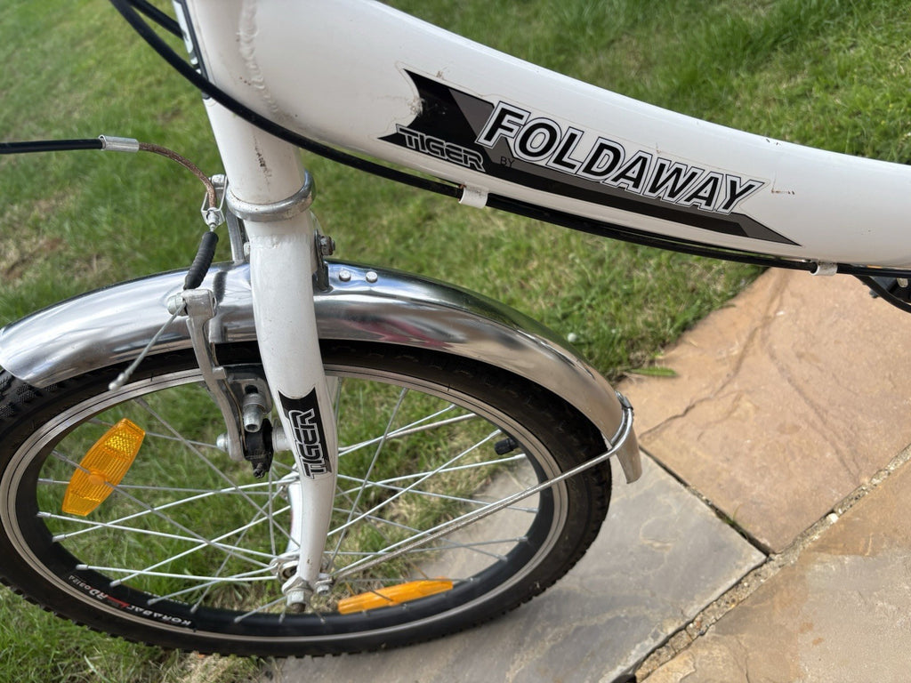 Tiger Foldaway White Unisex Folding Bike. Great Condition.