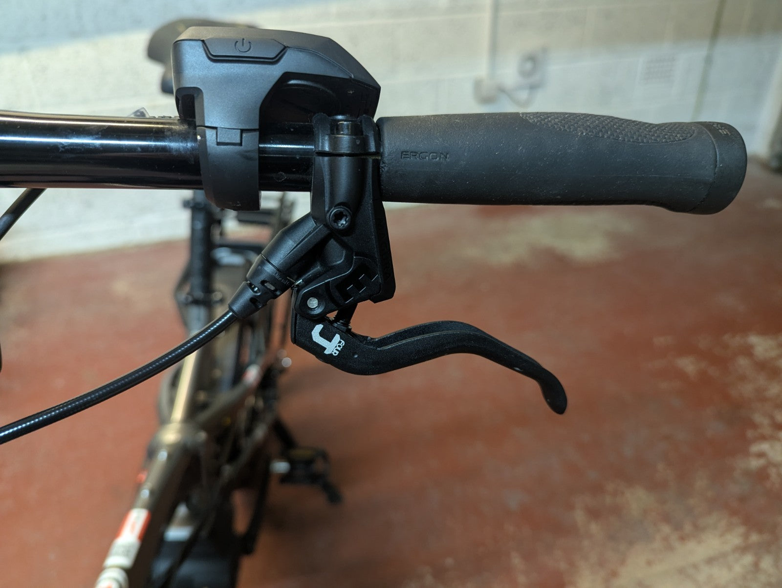 Tern Vektron S10 folding bike. Bosch Performance Line & Shimano Deore 10 gears