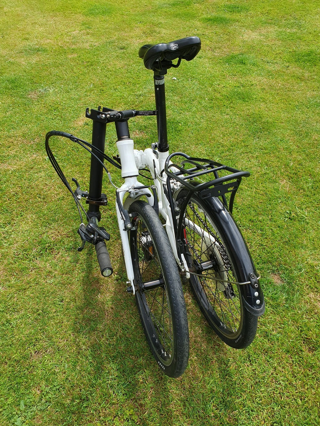 Carrera Transport 8-Gear Folding Lightweight Aluminium Bicycle