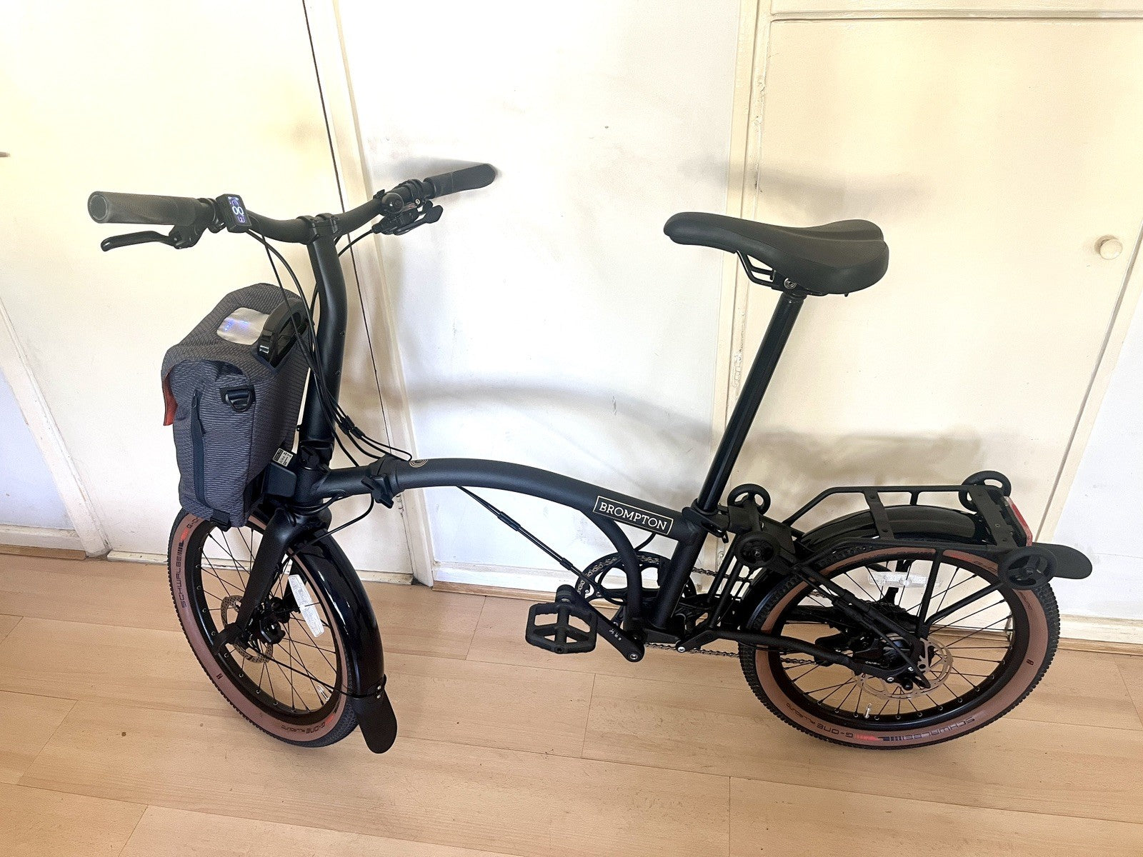 Brompton Electrc G Line MY26 SuperRoll+ e-Motiq system, Space Black