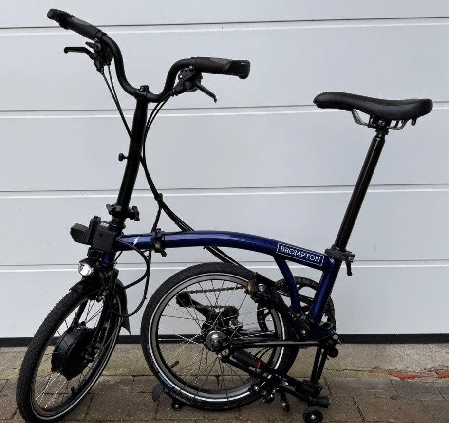 Brompton - C Line E-Folding Bike - M6L -Bolt Blue Lacquer - Near Mint Condition