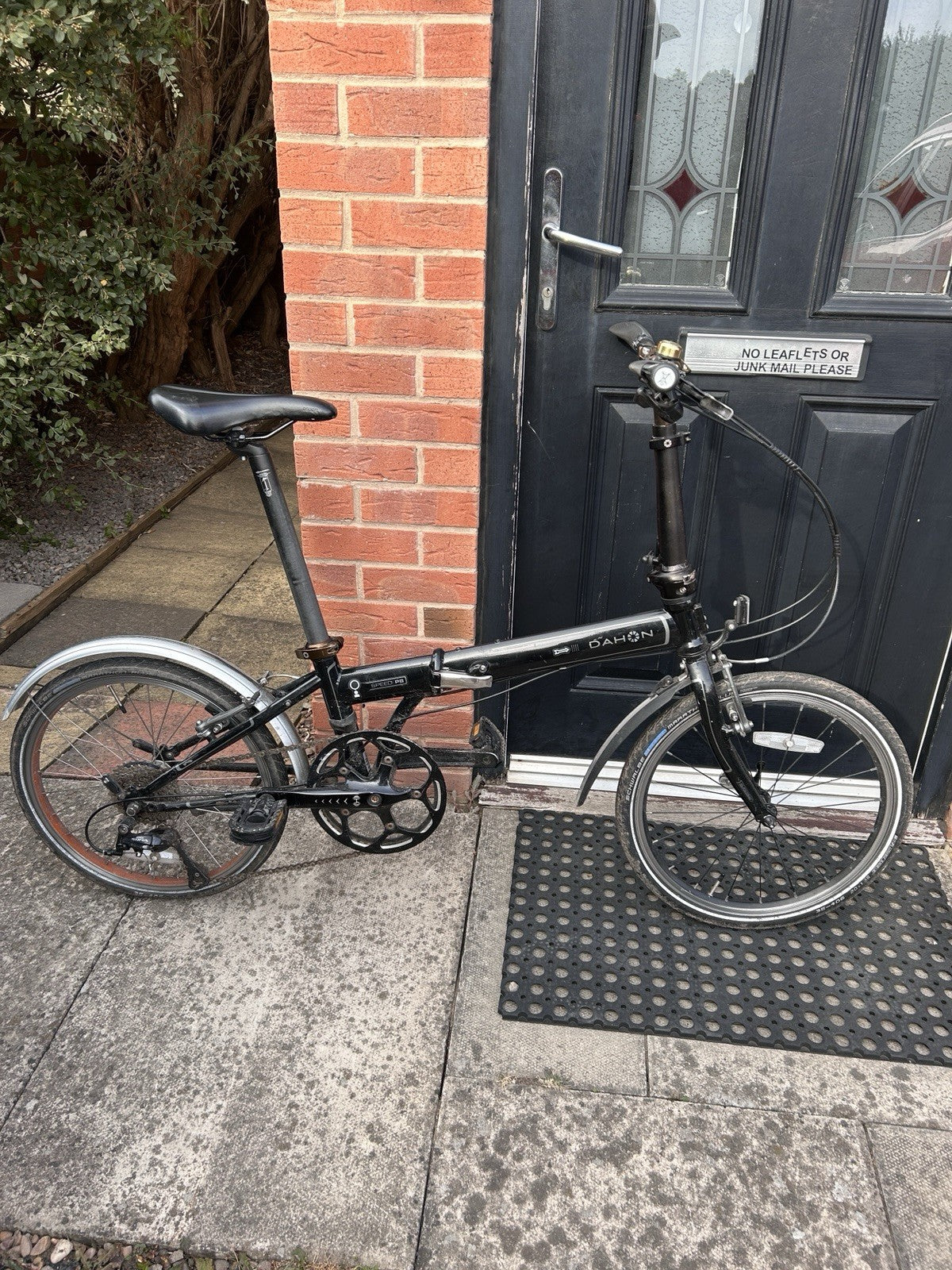 Dahon 20in Folding Bike Black, Foldable, Mudguard, Kickstand