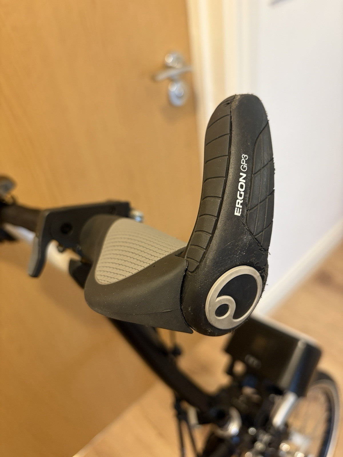 Immaculate (Fully Kitted) Brompton Electric H6L - 250 Watt ‘50NM’ Torque Motor.