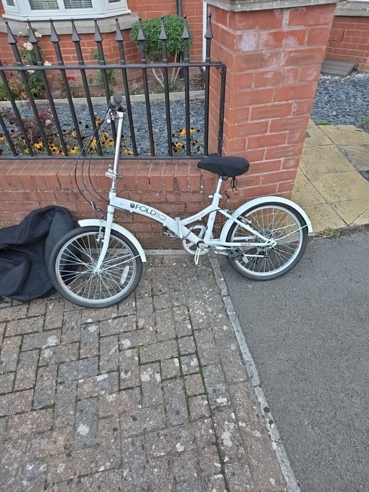 Saxon Fold Folding Bike 20 in White 1 Speed Mudguards Rim Brakes Riser Bar