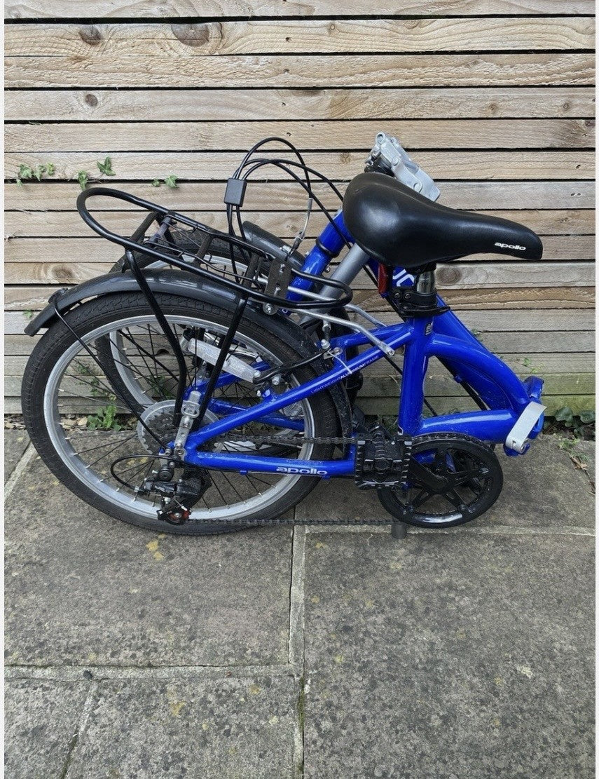 Apollo Tuck Folding Bike, excellent condition, cost over £350