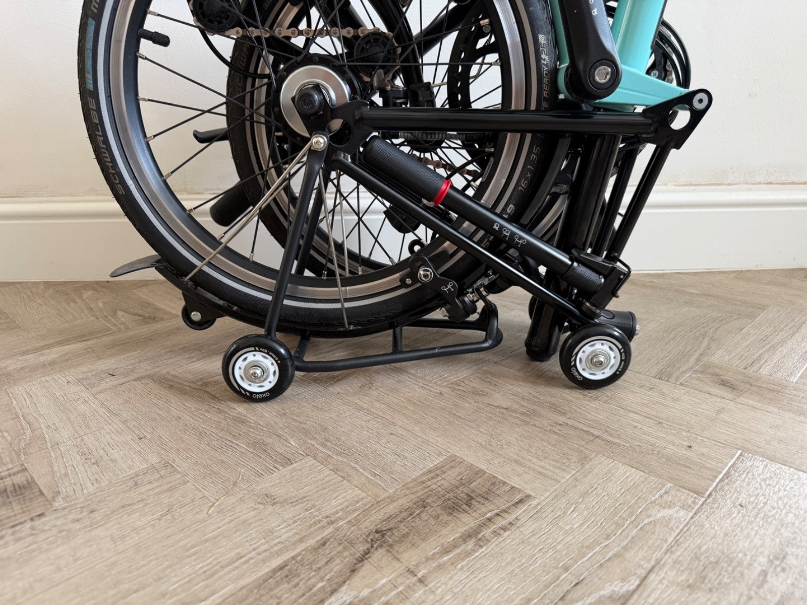 Brompton C Line - Black Edition - 6 Speed - Turkish Green - Excellent condition.
