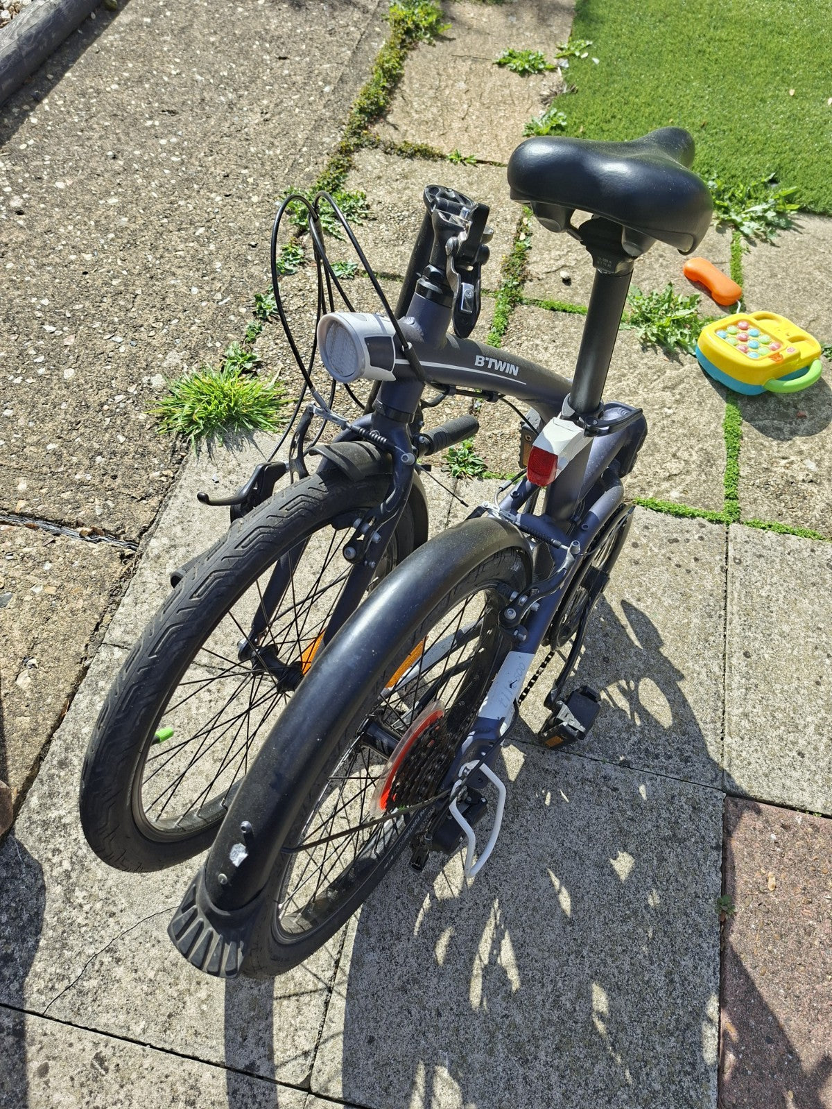BTWIN Tilt 500 Folding Bike - Very Good Condition - blue - 20 inch wheels
