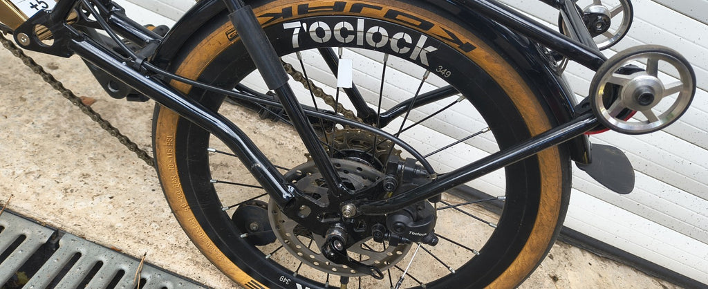 Avro Folding Bike, 16'' Wheels, 9 Speed, Disc Brakes. Alternative To a Brompton.
