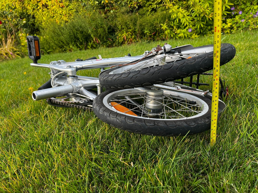3 speed Compass folding bike (commuter, caravan or boat bike) , kickstand & rack