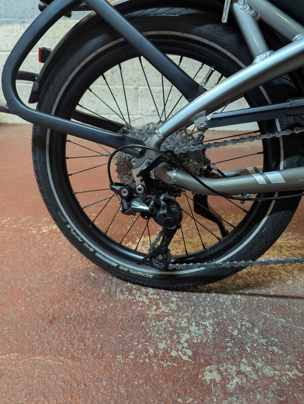 Tern Vektron S10 folding bike. Bosch Performance Line & Shimano Deore 10 gears