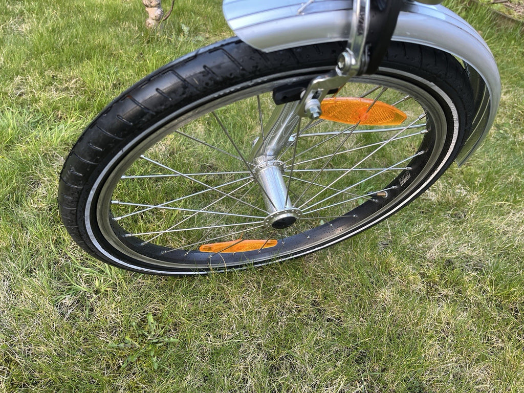 GIANT Halfway Folding Bike. 20'' wheels. 7 speed. VGC. RRP £600
