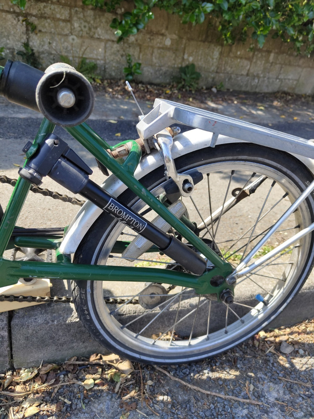 Brompton Folding Bike – 3 Speed – With Front Carrier Bag & Rack –Great Condition