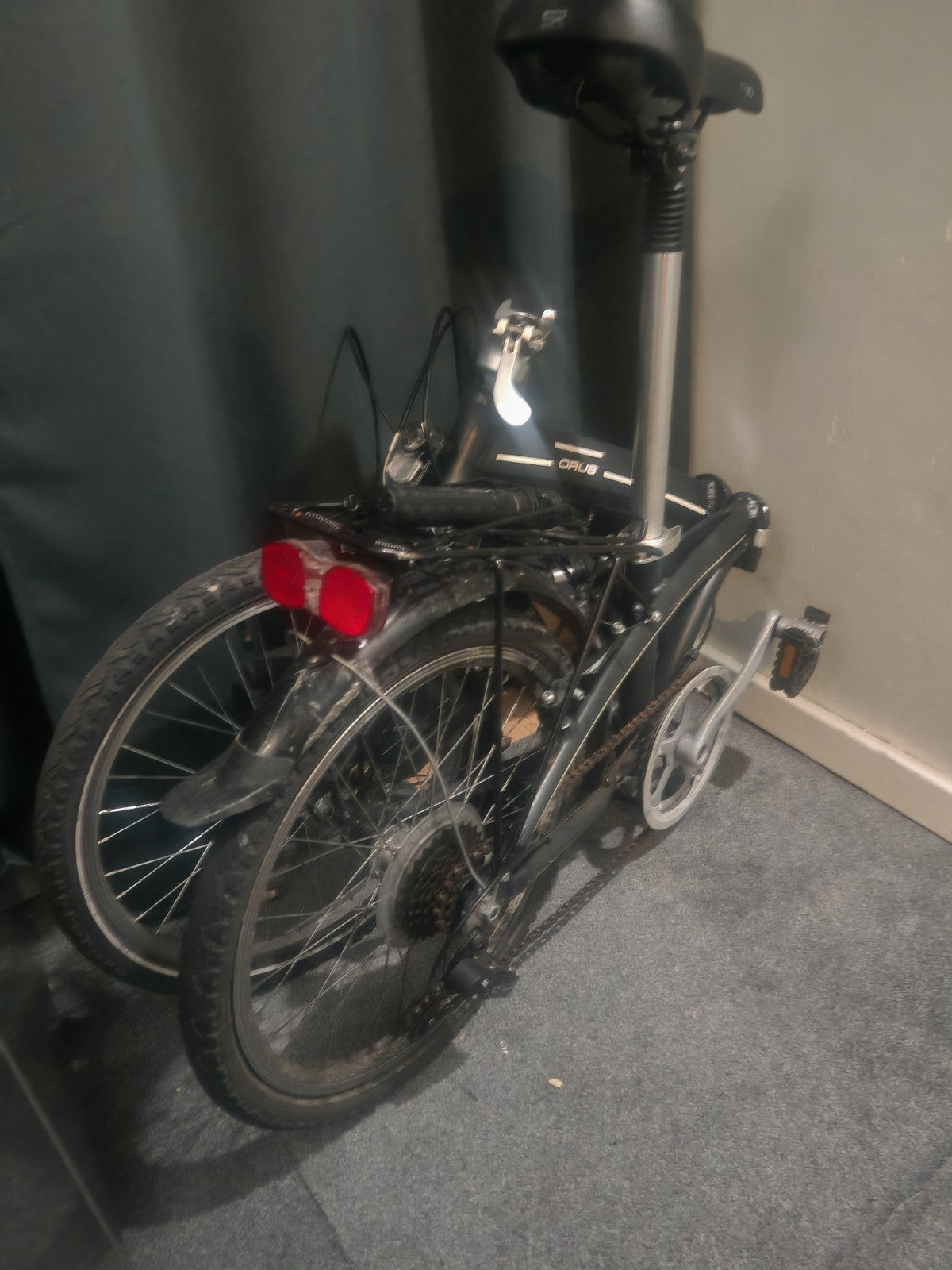 BTWIN Orus 20in Folding Bike Black Rear Rack Mudguards Reflectors V-Brake
