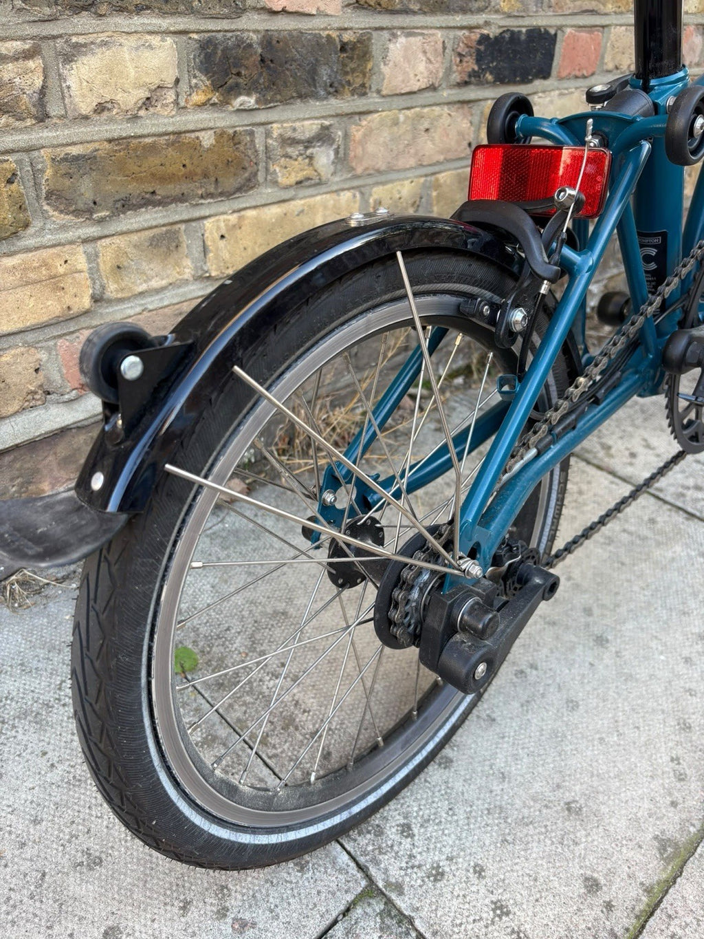 Brompton C Line 2-Speed Folding Bike Ocean Blue – Excellent Condition + Lights