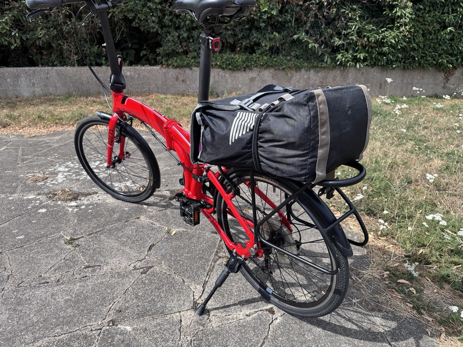 Tern Verge D9 Folding Bicycle Red - In Excellent Condition