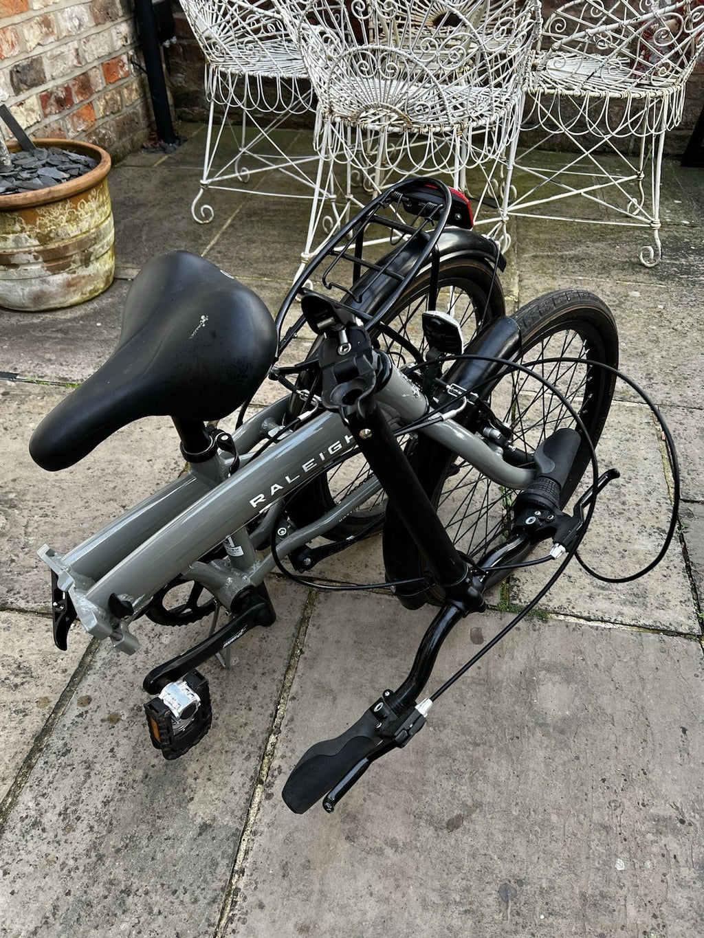 Raleigh Evo 2 Folding Bike 7-Speed