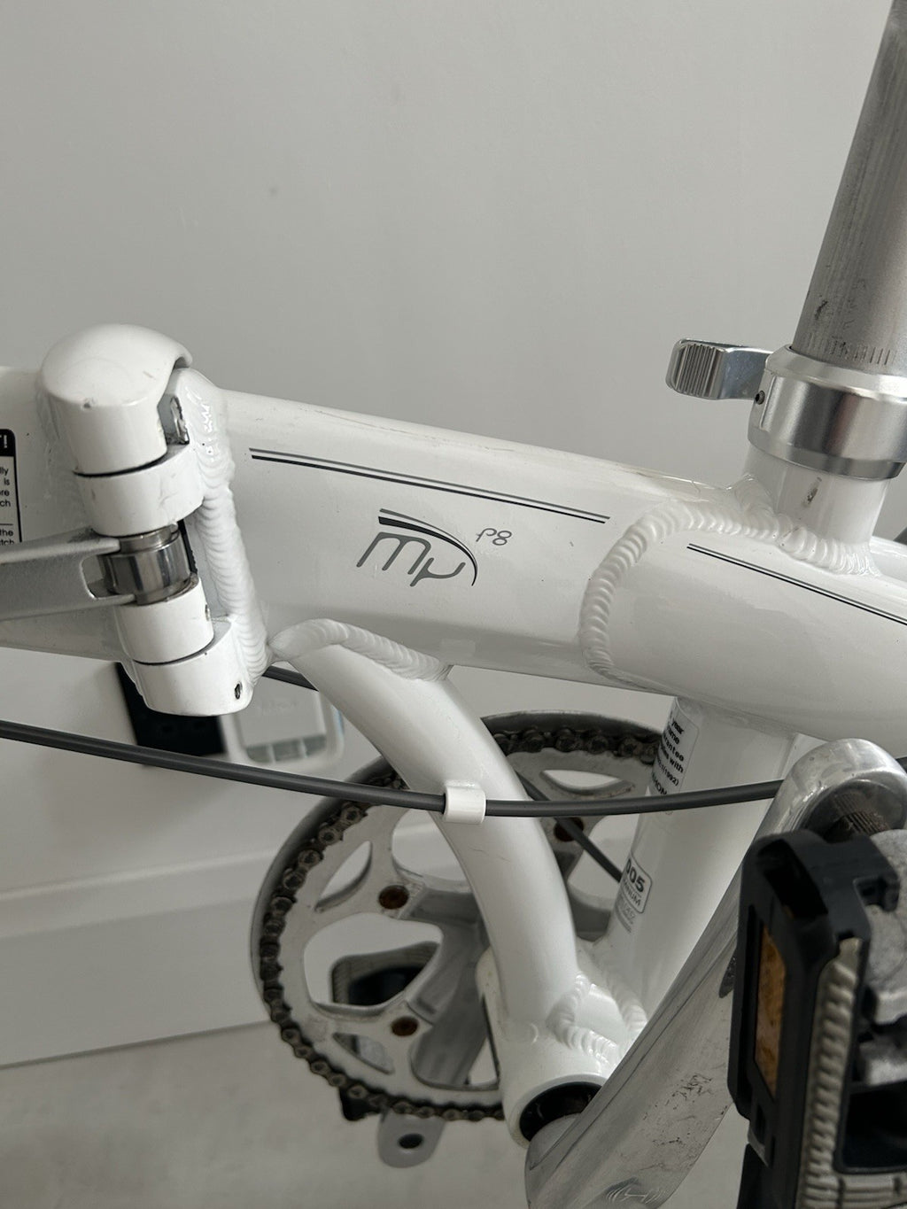 Dahon Mu P8 Folding Bike Unisex White (Excellent Condition)