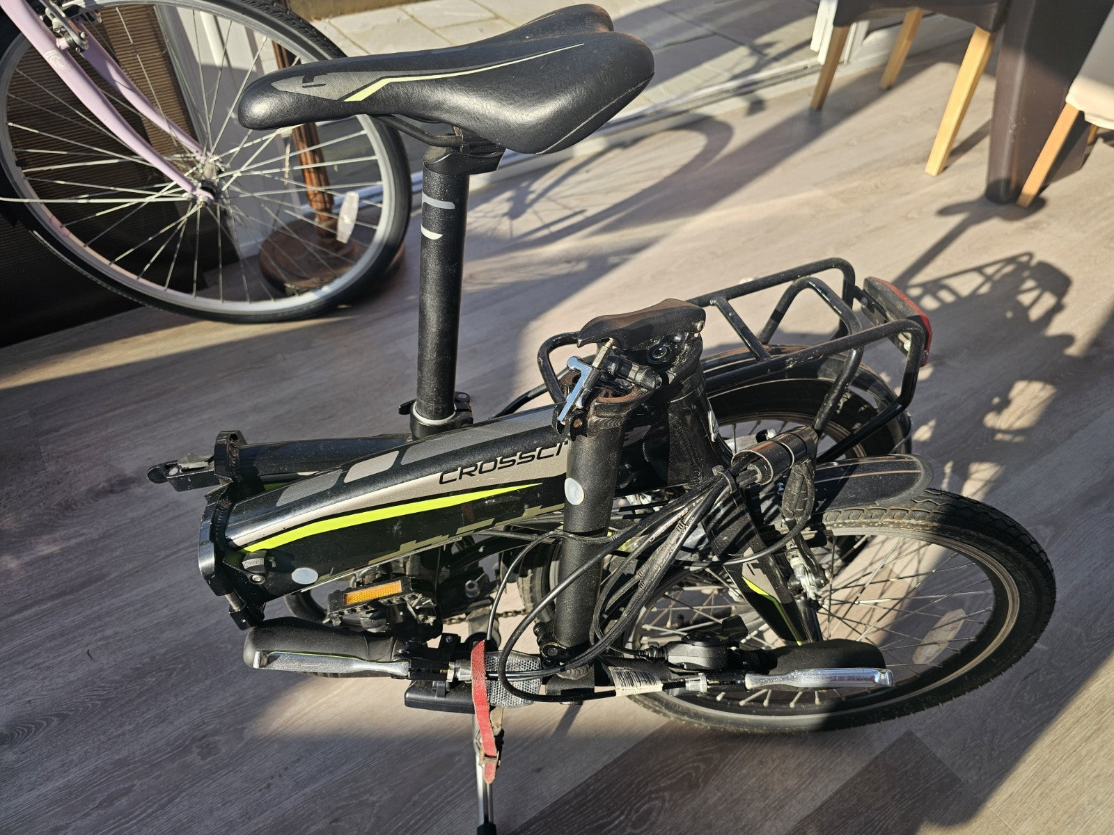 Carrera Cross City-Folding Bike 20" wheels very good condition