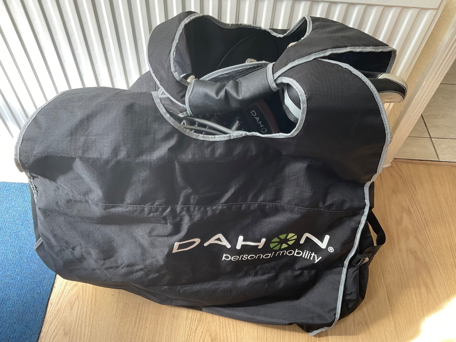 Dahon Ciao Folding Bike Nexus 8 Speed IGH Hub-with Dahon bag