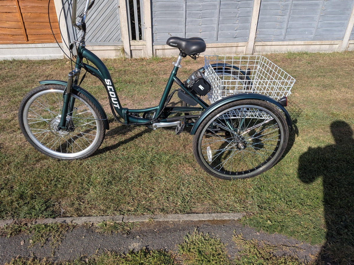 Scout Electric Folding Tricycle, Only 15 miles, Brand New Battery, Delivery .