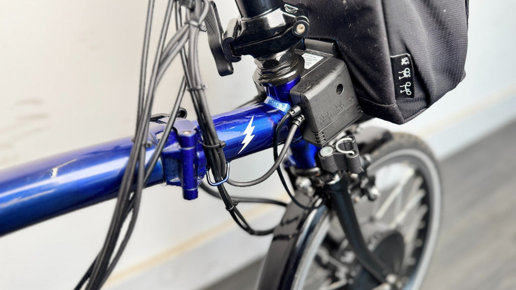 Brompton C-Line Electric 6 Speed Bolt Blue Lacquer Pannier bag Brooks saddle